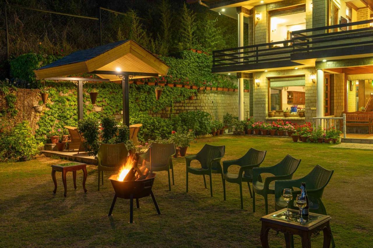 Stayvista At Floradale W Jacuzzi & Wood-Fire Pizza 卡绍利 外观 照片