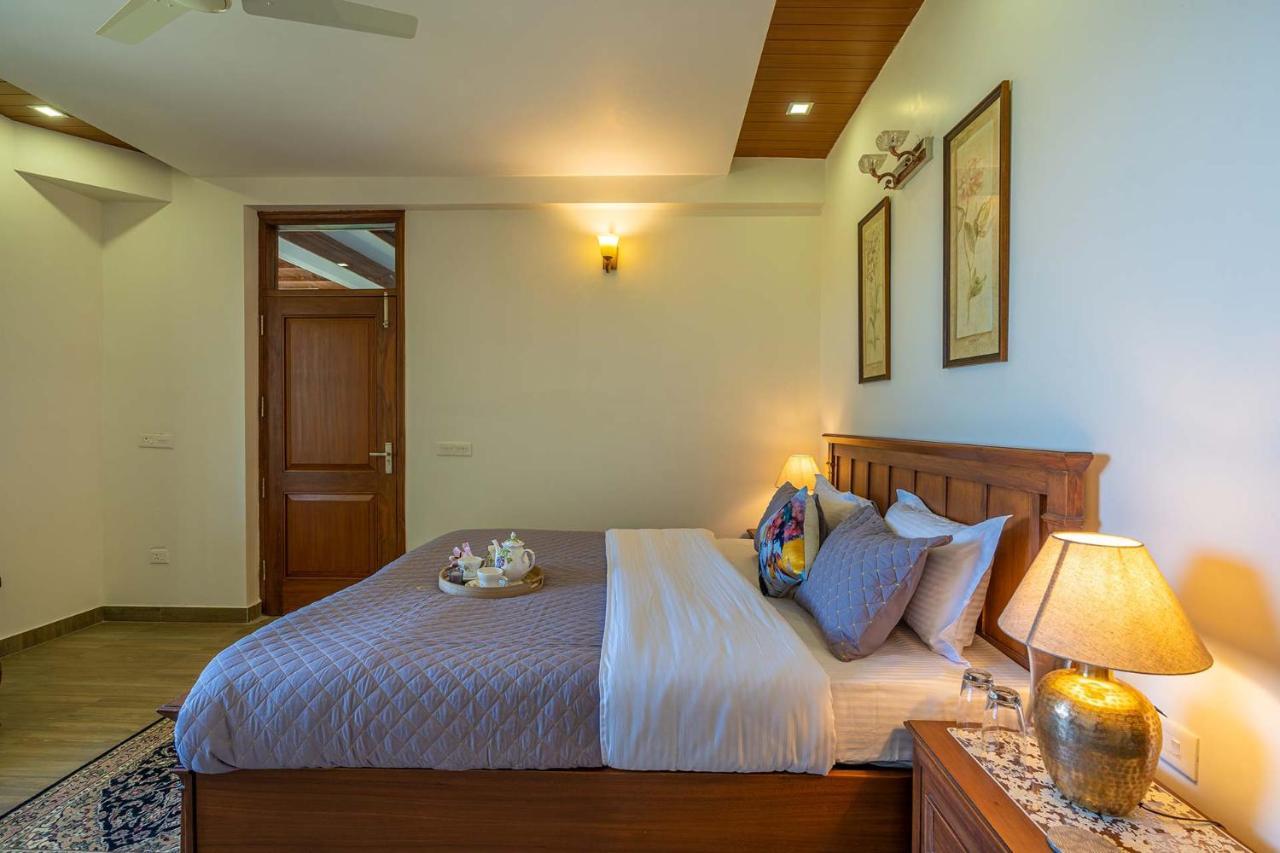 Stayvista At Floradale W Jacuzzi & Wood-Fire Pizza 卡绍利 外观 照片